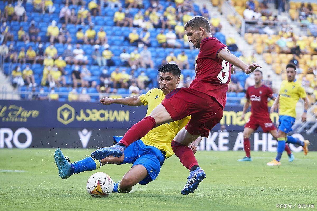 瓦伦西亚客场击败奥萨苏纳升至第三 瓦伦西亚客场击败奥萨苏纳升至第三