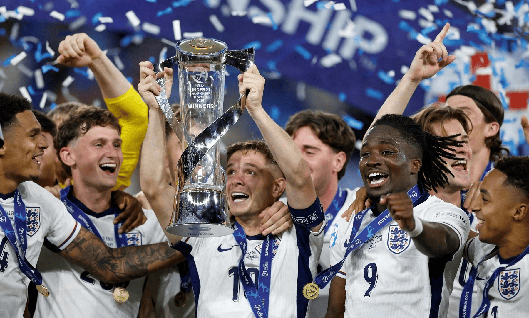 英格兰获胜，晋级重要比赛下一阶段