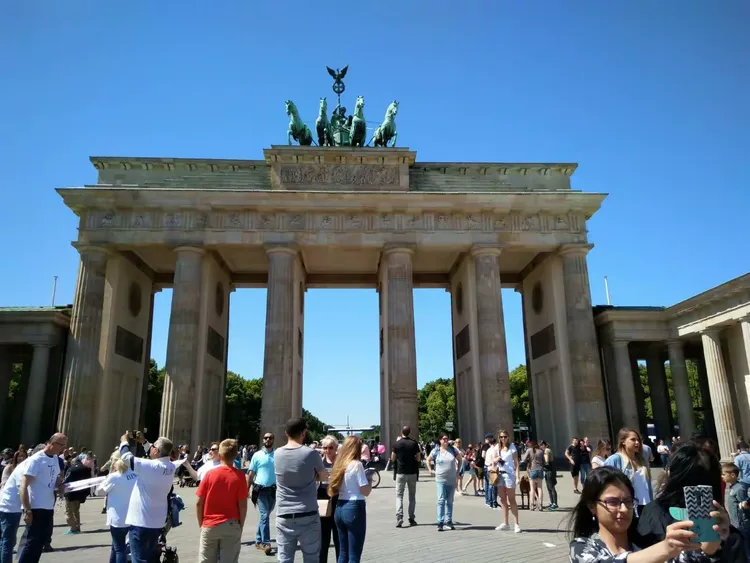 利记官网-捷克后卫在华沙开设足球训练营