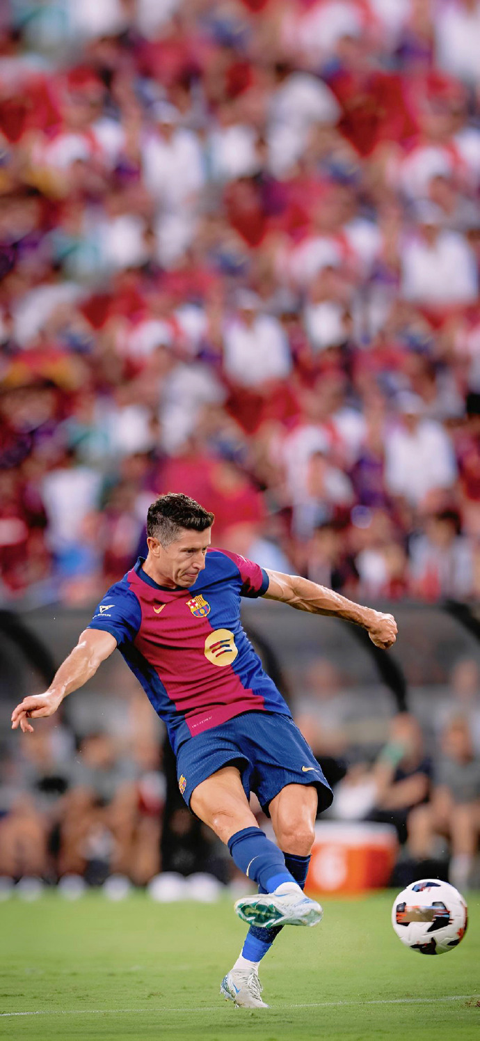 巴塞罗那球队在比赛中展现出色