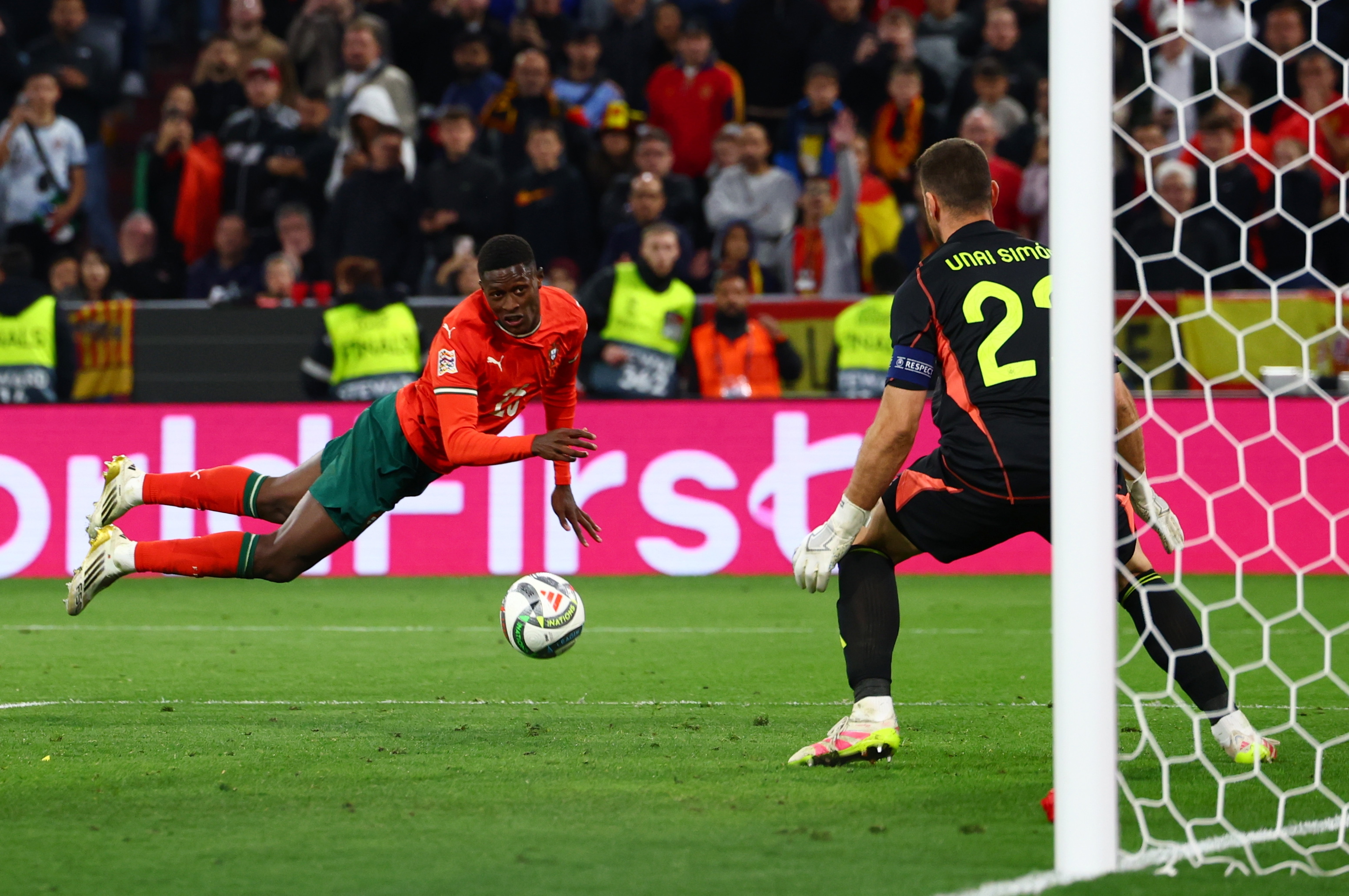 葡萄牙队锋线疲软,东欧劲旅挑战欧预赛 葡萄牙队锋线疲软,东欧劲旅挑战欧预赛