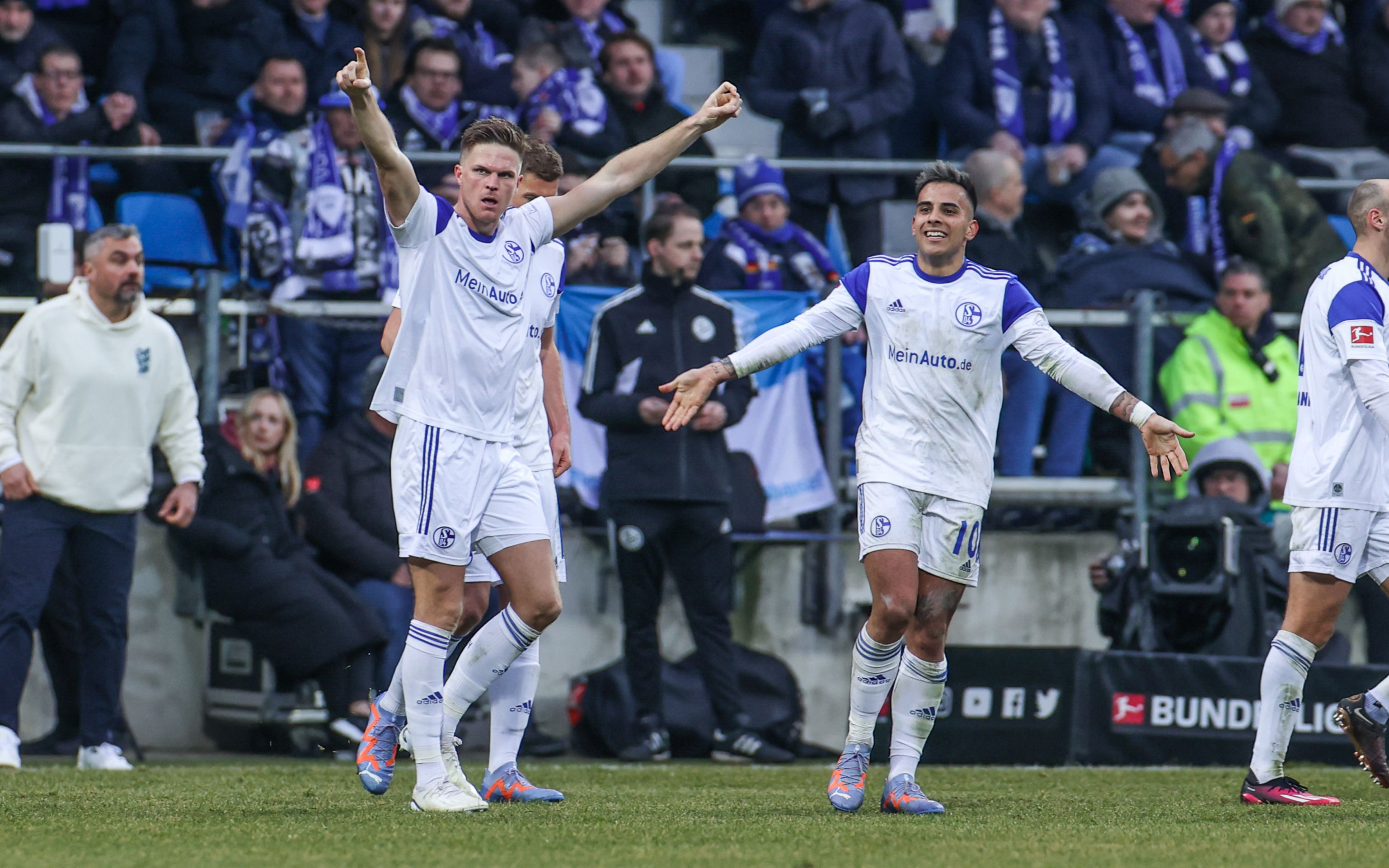 利记官方网站-沙尔克04主场大胜，取得胜利