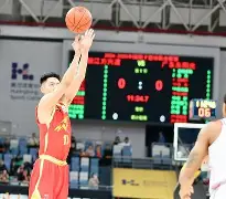 汉堡主场士气高涨,全队齐心合力击败对手 汉堡主场士气高涨,全队齐心合力击败对手