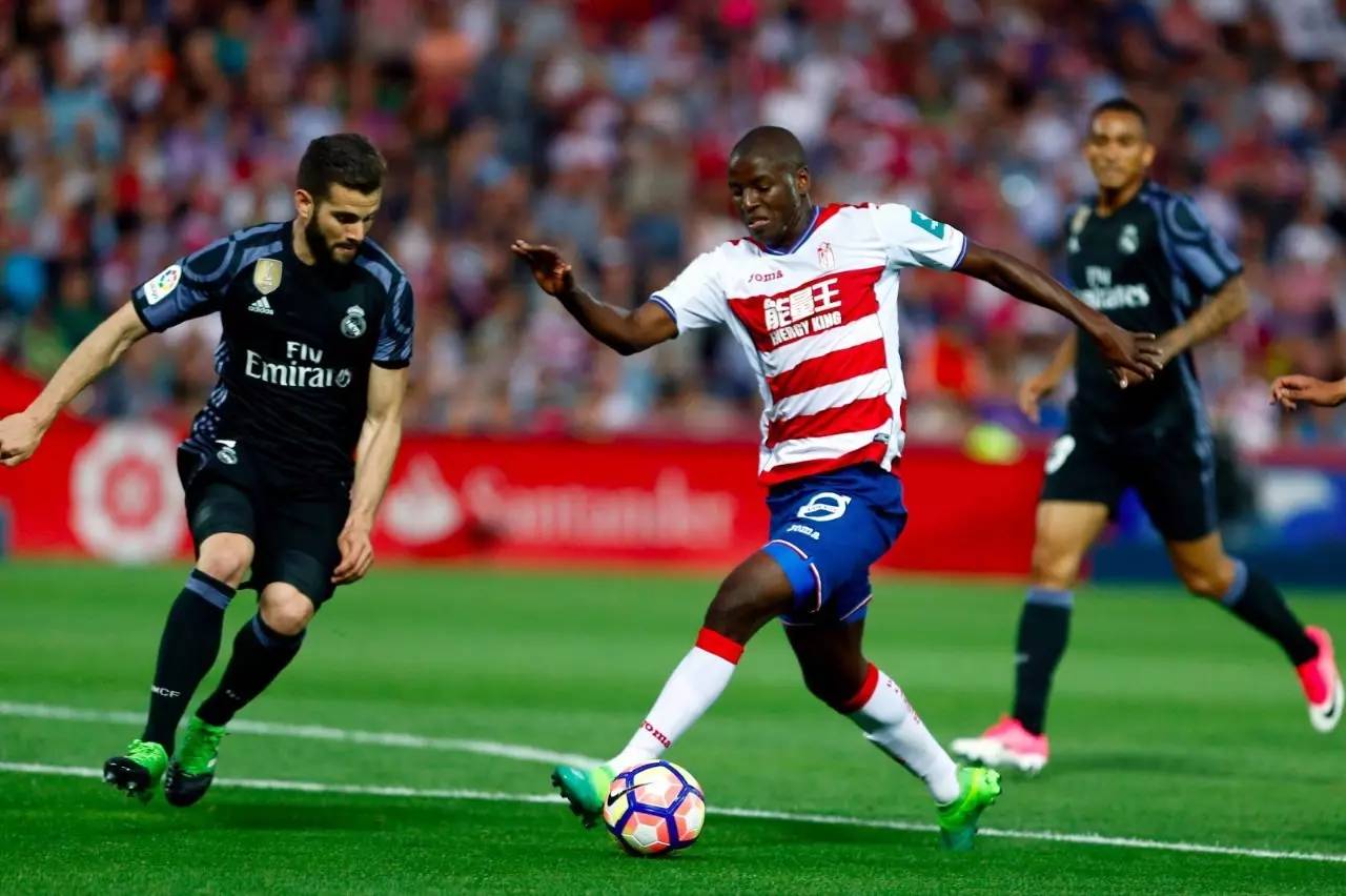 格拉纳达主场逼平强敌，斩获关键分数