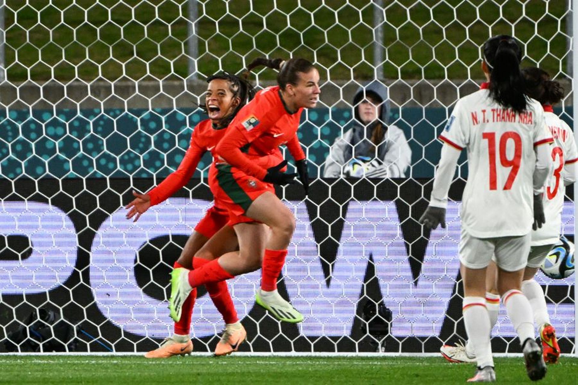 葡萄牙女足队备战欧洲杯,继续挑战 葡萄牙女足队备战欧洲杯,继续挑战