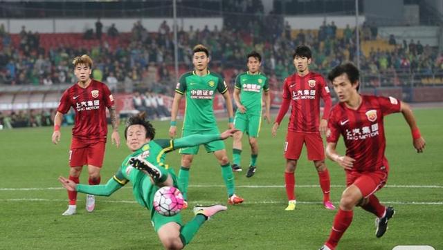河南嵩山龙门客场不敌北京国安,遭遇两连败 河南嵩山龙门客场不敌北京国安,遭遇两连败