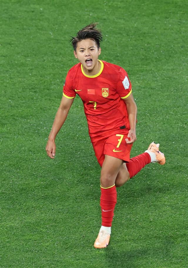 中国女足首发名单曝光，王霜出任队长