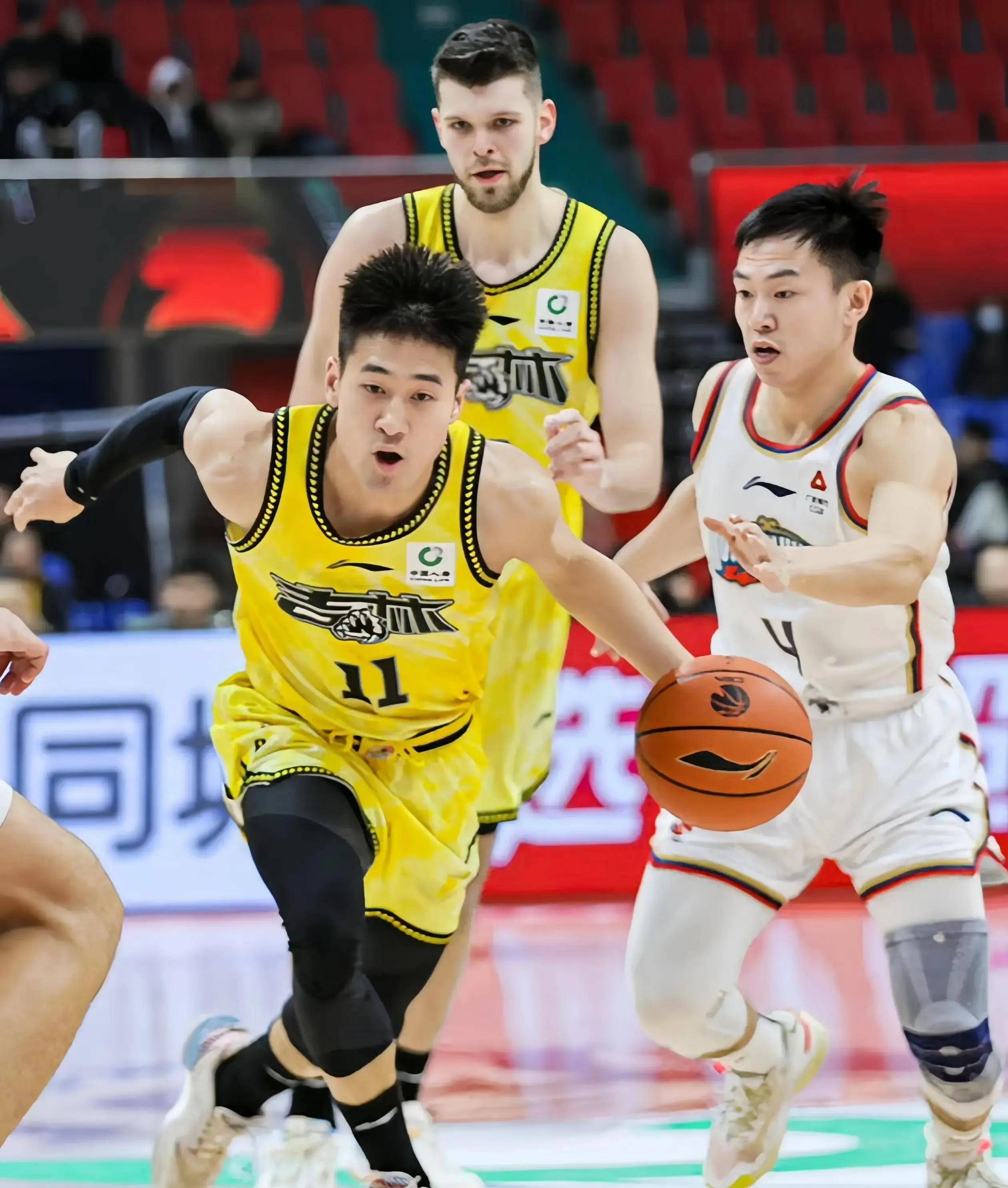 吉林队主帅调整阵容，力图改变连败局面
